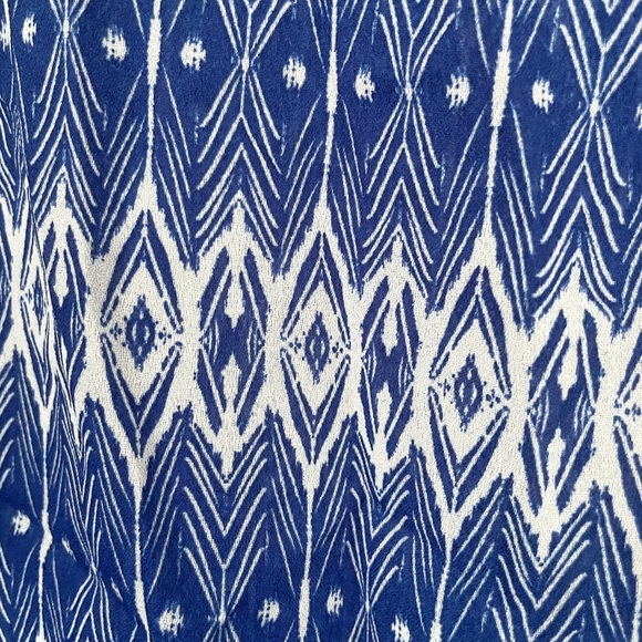 Olive & Oak blue and white lightweight polyester tank. Size M. - Picture 3 of 9